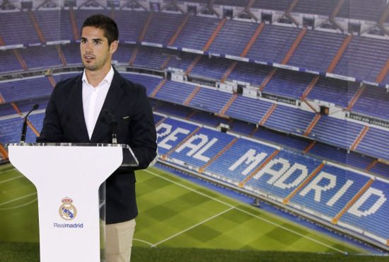 国脚关键进球助球队晋级淘汰赛（国脚关键破门，球队闯入淘汰赛）