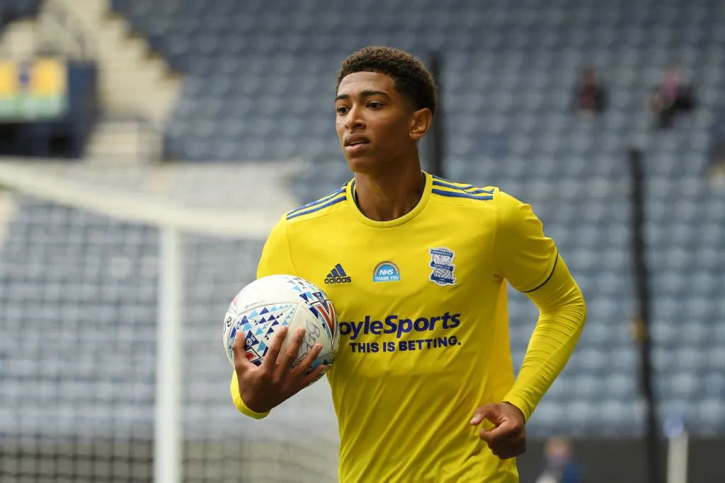 官方：巴西国家队补招诺丁汉森林门将约翰-维克托