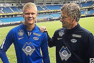 徐正源痛心中超排名，呼吁拯救中国足球尊严（徐正源痛惜中超战绩，疾呼捍卫中国足球的尊严）