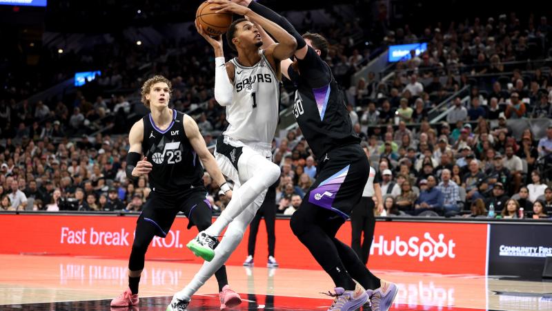 跑位比运球更重要（跑位才是关键，胜过运球）