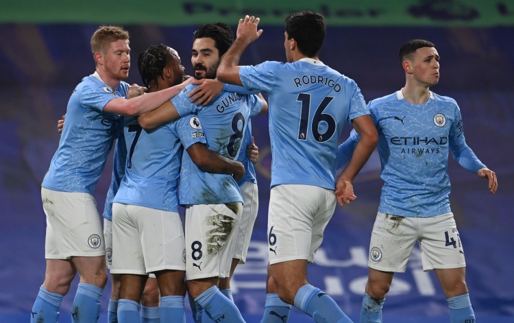 巴萨球员身价变更：拉菲尼亚下跌1000万欧，费尔明涨1000万欧（巴萨球员身价更新：拉菲尼亚下滑1000万欧，费尔明上涨1000万欧）