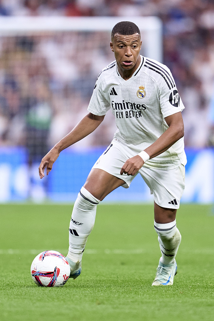 波兰主帅：要帮扎莱夫斯基找回状态；我觉得莱万还没决定未来（波兰主帅：将助扎莱夫斯基重回正轨；称莱万尚未决定未来）