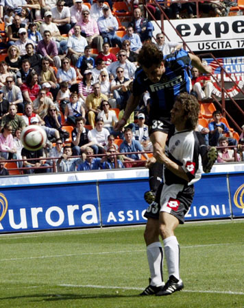 埃尔南德斯·马耶索将执法贝蒂斯对巴萨的比赛（埃尔南德斯·马耶索将吹罚贝蒂斯与巴萨之战）