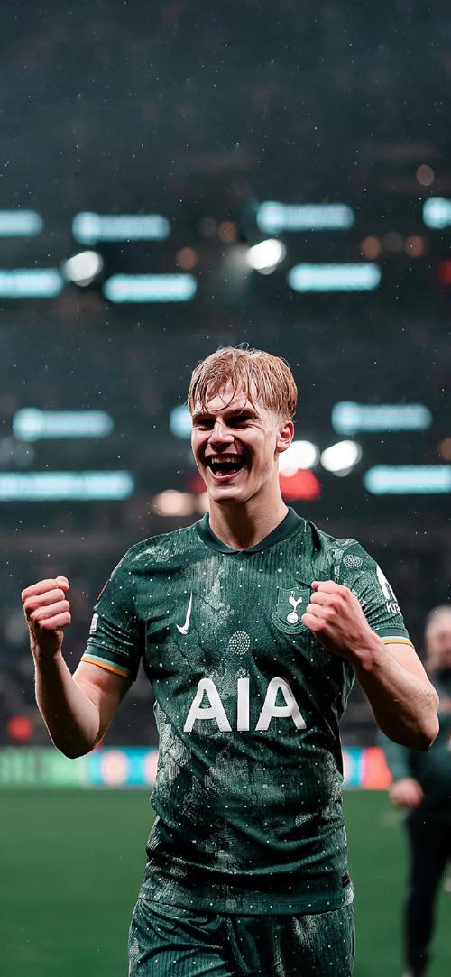 米体：因拉齐奥伤病过多，主席洛蒂托请来神父为球队祝福（米体：伤病潮困扰拉齐奥，洛蒂托邀神父为球队祈福）