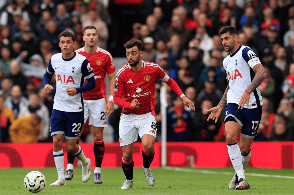 补时连献神扑！拉门斯守住曼联连续394场半场领先不败纪录（补时连番神扑，拉门斯力保曼联半场领先394场不败纪录）