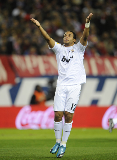 法布雷加斯：我就是我，不一样的烟火（法布雷加斯：做自己，绽放独特光芒）