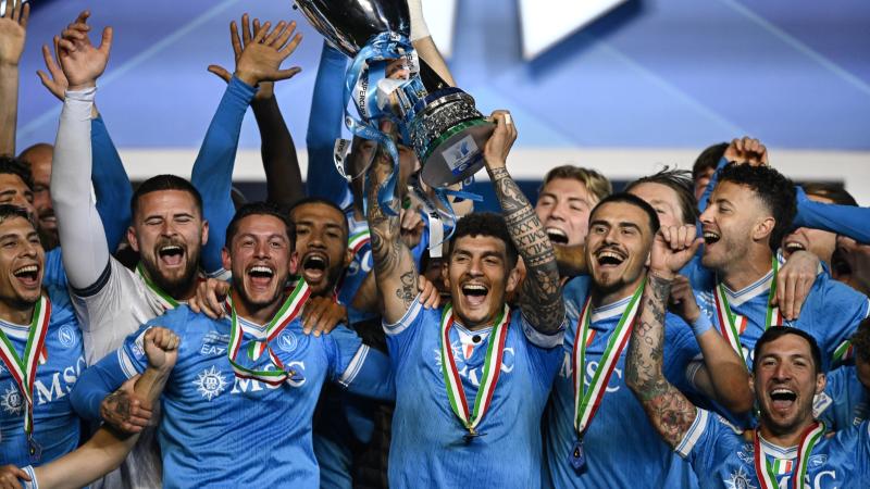 图片报：拜仁正在考察桑托斯19岁的巴西左后卫索萨（拜仁关注桑托斯19岁巴西左后卫索萨，已派员考察）